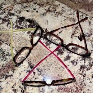 Stylish Tortoiseshell and Pink Glasses Set